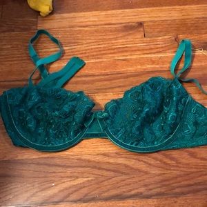 Victorias Secret 36c green lace push-up bra.